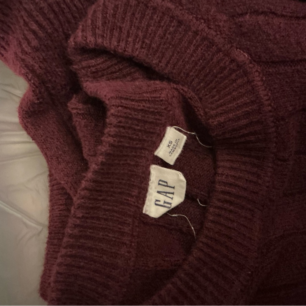 GAP Women's Ribbed Crew Neck Sweater - Deep Burgundy - Picture 4 of 5